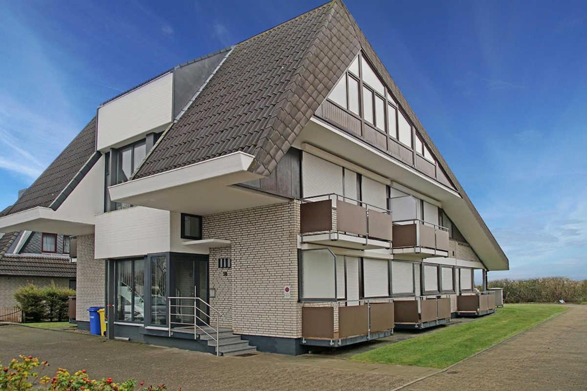 8 Apartment *